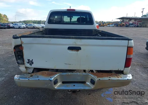 1999 Toyota Tacoma from USA, damaged, VIN 4TAWN72N8XZ467861